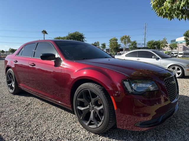 Used 2022 Chrysler 300 Touring w/ Sport Appearance Package RWD image 4