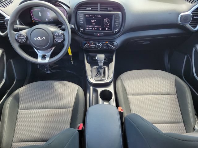Used 2024 Kia Soul LX w/ Option Group 015 FWD image 13