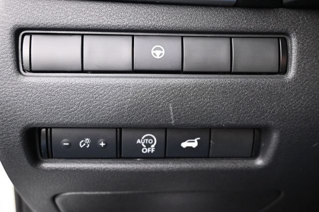 Used 2024 Nissan Rogue SV AWD/4WD image 25