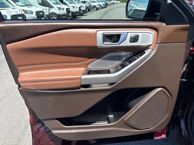 Certified 2022 Ford Explorer King Ranch w/ Class IV Trailer Tow Package AWD/4WD image 18