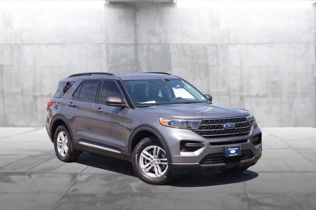 Certified 2022 Ford Explorer XLT w/ Class IV Trailer Tow Package AWD/4WD image 2