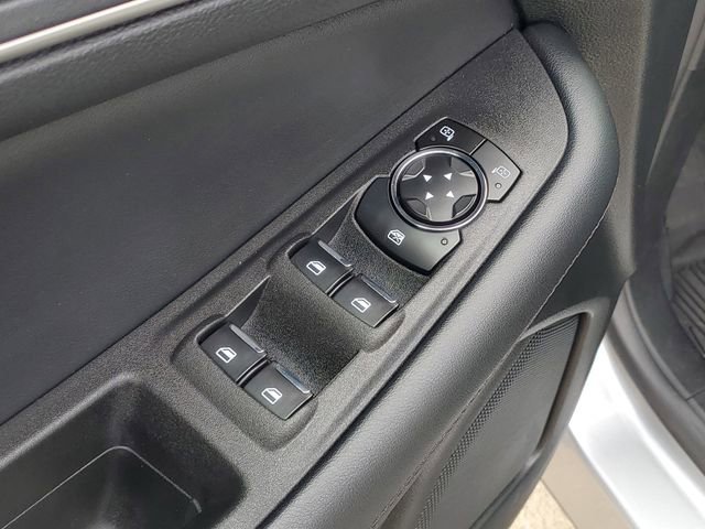 Certified 2023 Ford Edge SEL image 9