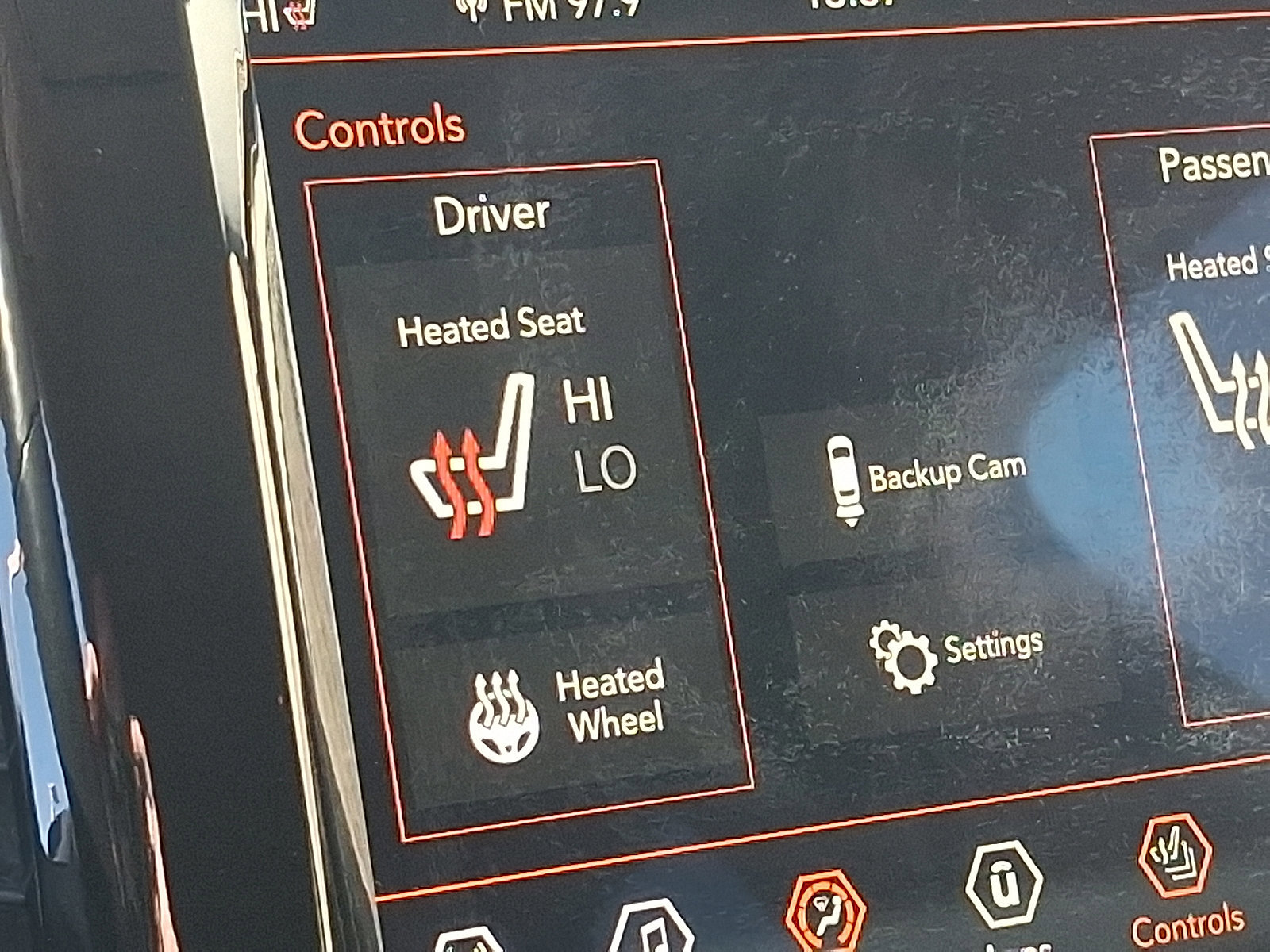 Used 2019 Jeep Cherokee Limited image 23