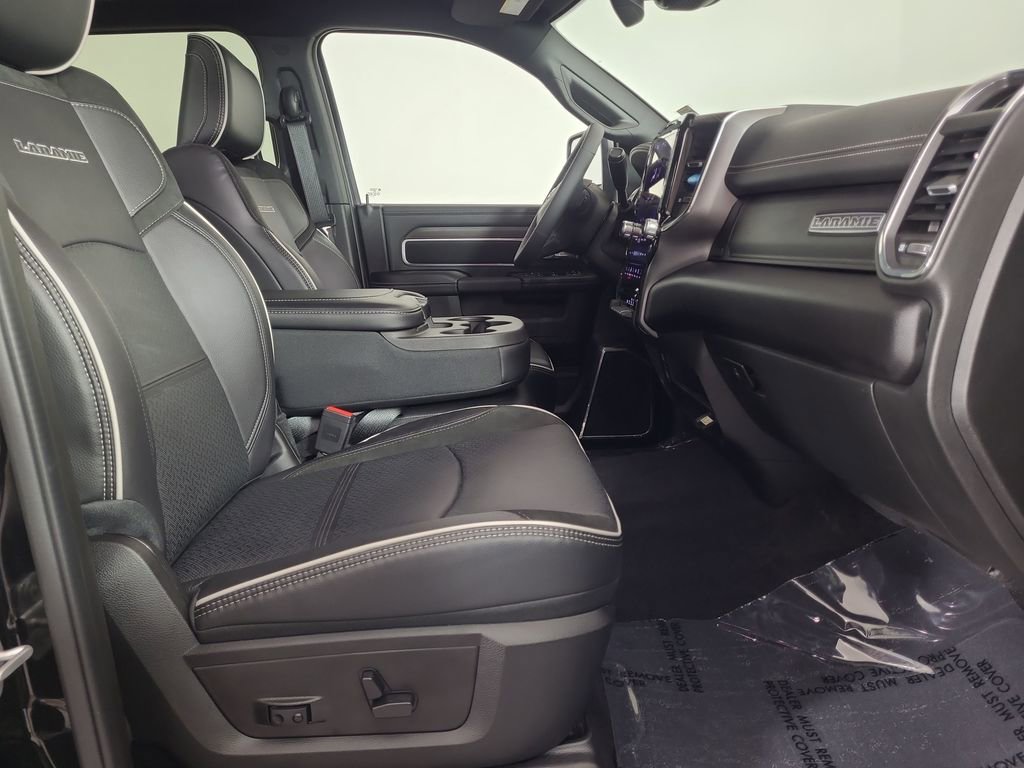Used 2026 RAM 2500 Laramie AWD/4WD image 21