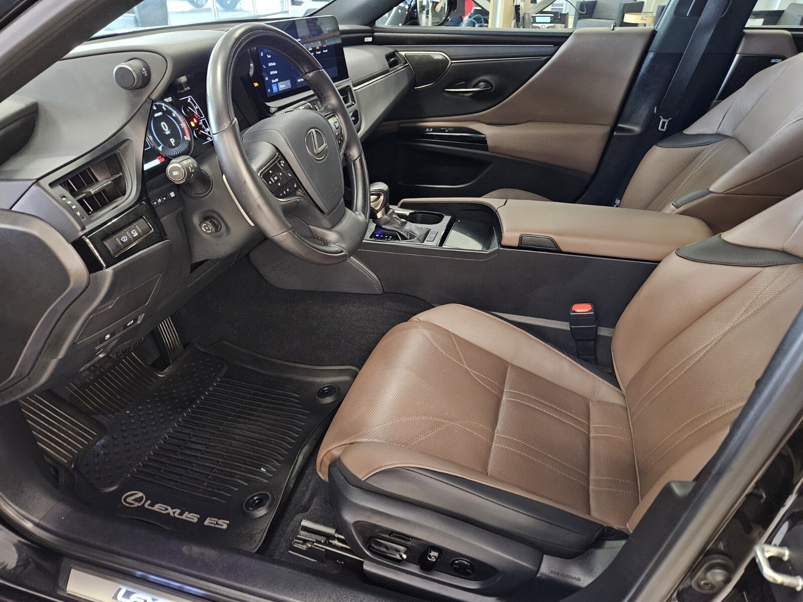 Used 2025 Lexus ES 350 Ultra Luxury image 17