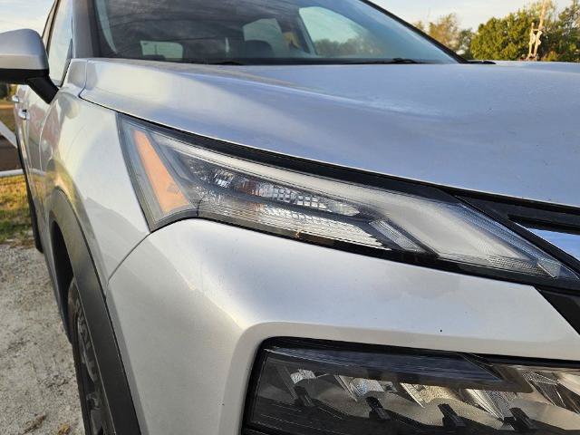 Used 2025 Nissan Rogue SV FWD image 10