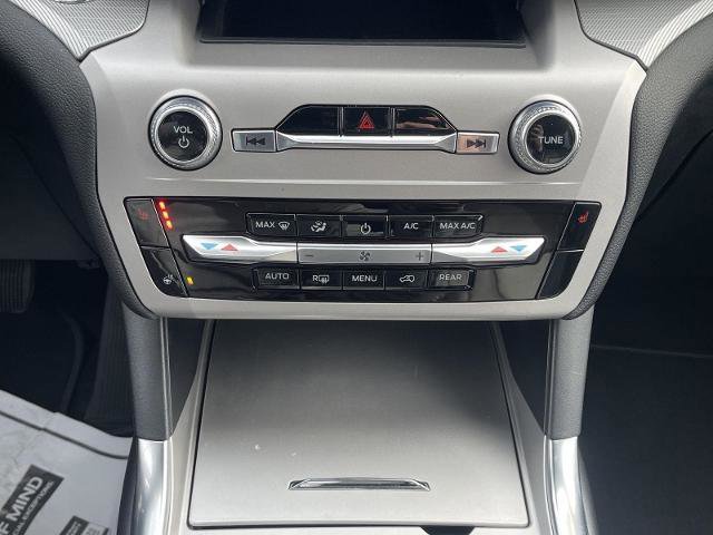 Certified 2022 Ford Explorer XLT w/ Equipment Group 202A image 33