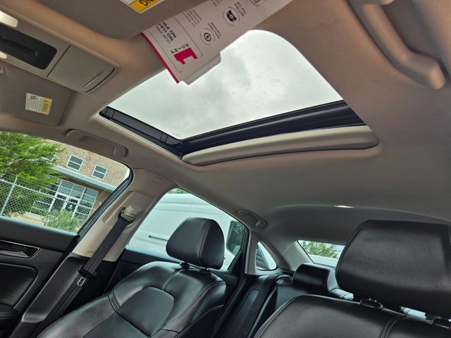 Used 2023 Honda Civic Touring image 18