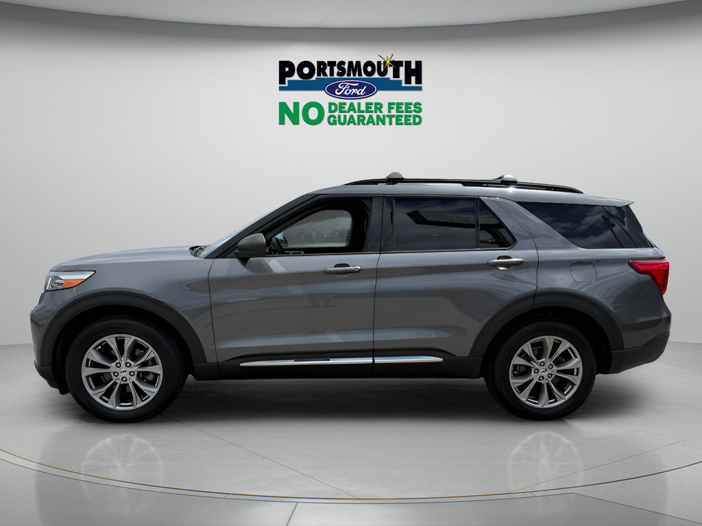 Certified 2022 Ford Explorer XLT w/ Equipment Group 202A AWD/4WD image 2