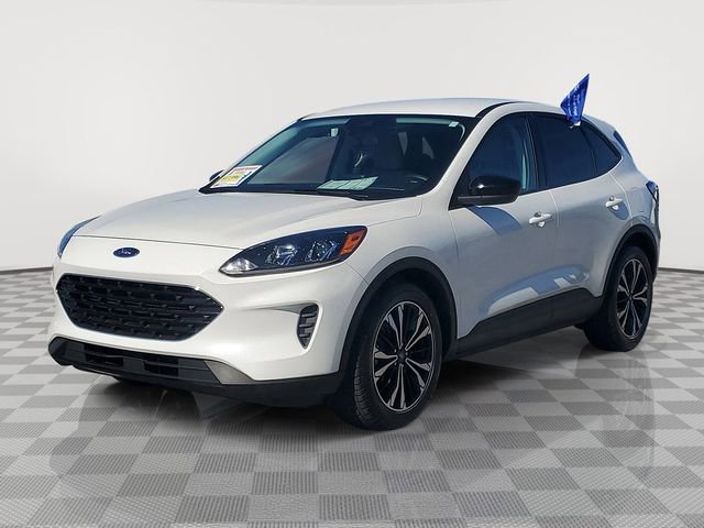 Certified 2022 Ford Escape SE w/ SE Sport Appearance Package image 2