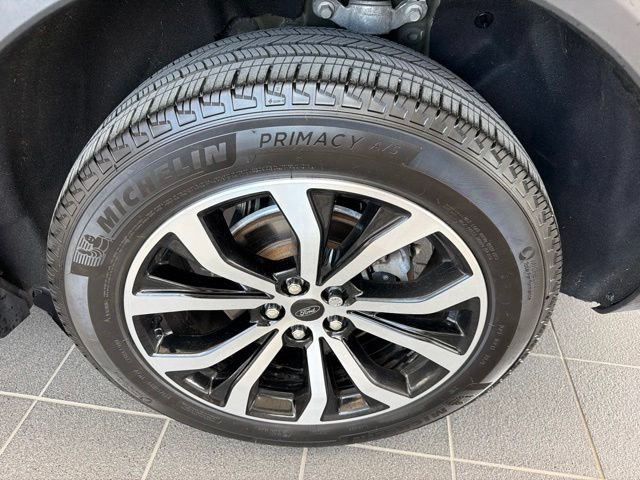 Certified 2025 Ford Explorer ST-Line AWD/4WD image 7