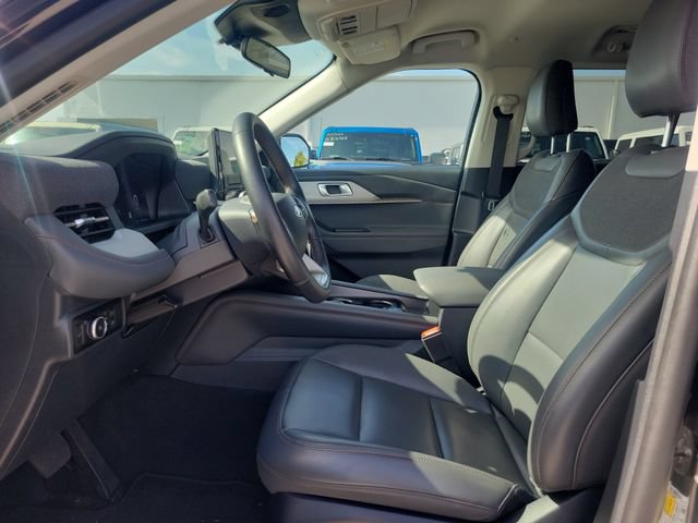 Certified 2025 Ford Explorer Active w/ Active Comfort Package RWD image 19