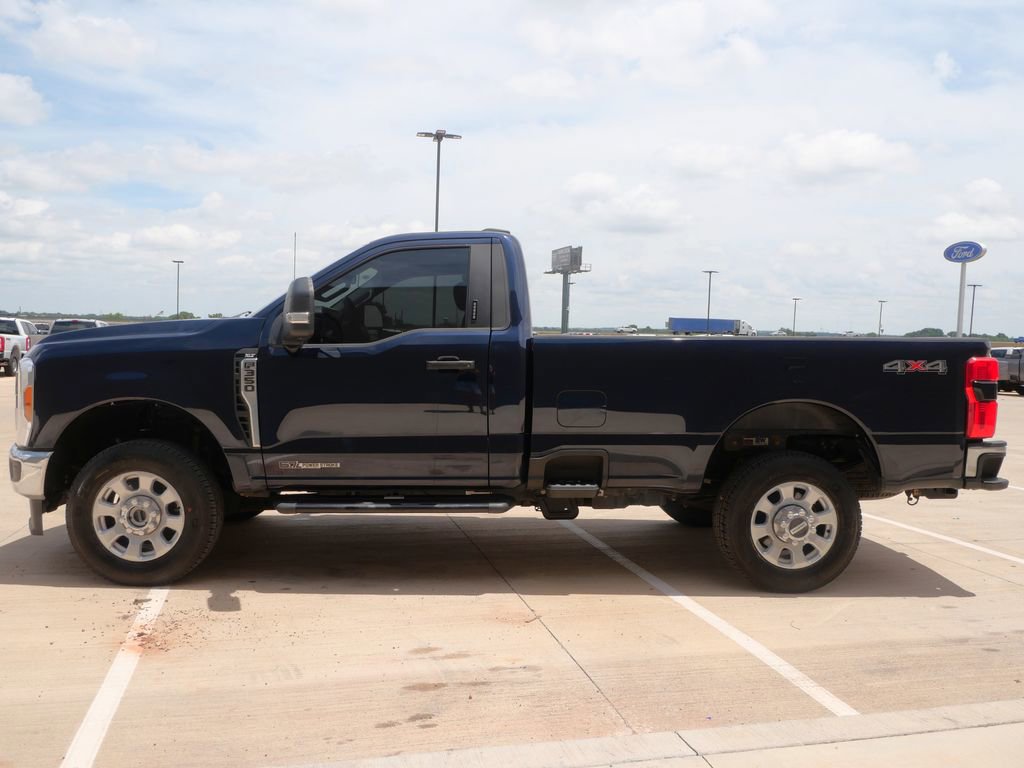Certified 2023 Ford F350 XLT w/ 360-Degree Camera Package AWD/4WD image 3