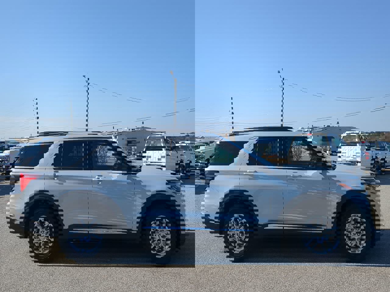 Certified 2025 Ford Explorer Active w/ Active Comfort Package image 6