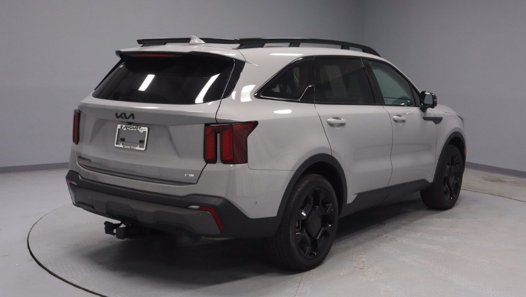 Used 2025 Kia Sorento SX AWD/4WD image 9