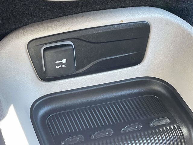 Used 2024 Chrysler Pacifica Touring-L image 26