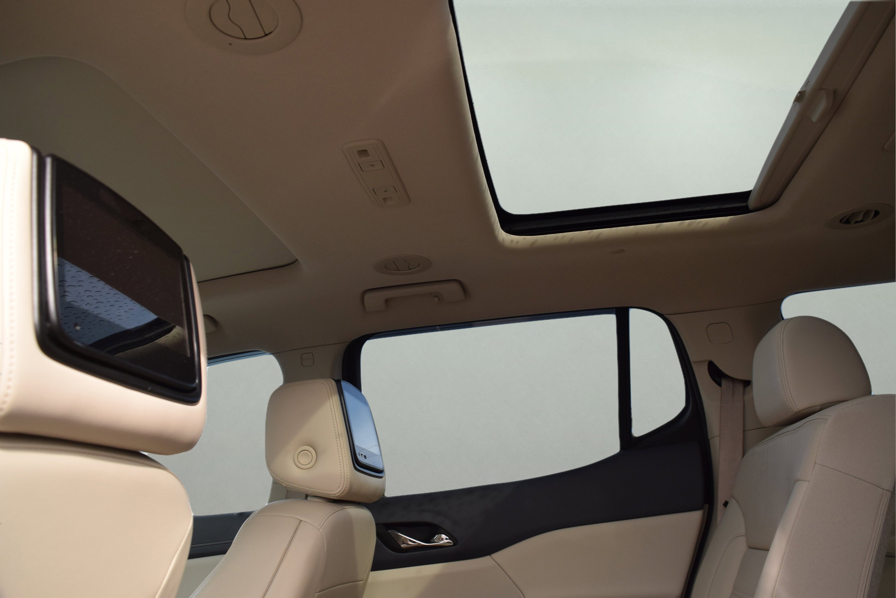 Used 2021 GMC Acadia Denali w/ Denali Ultimate Package image 12