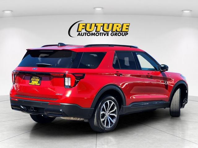 Certified 2025 Ford Explorer ST-Line AWD/4WD image 4