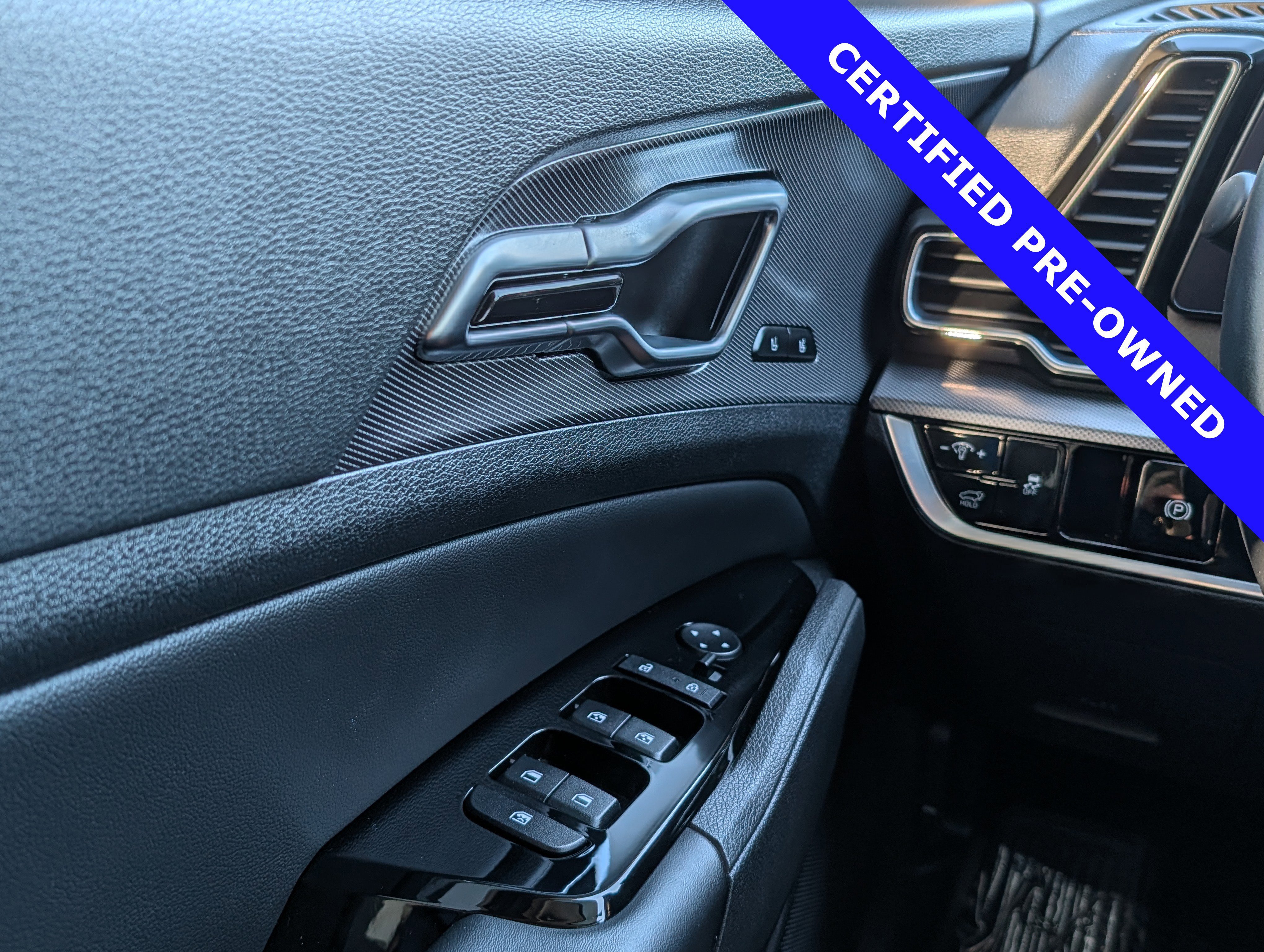 Used 2024 Kia Sportage SX image 25