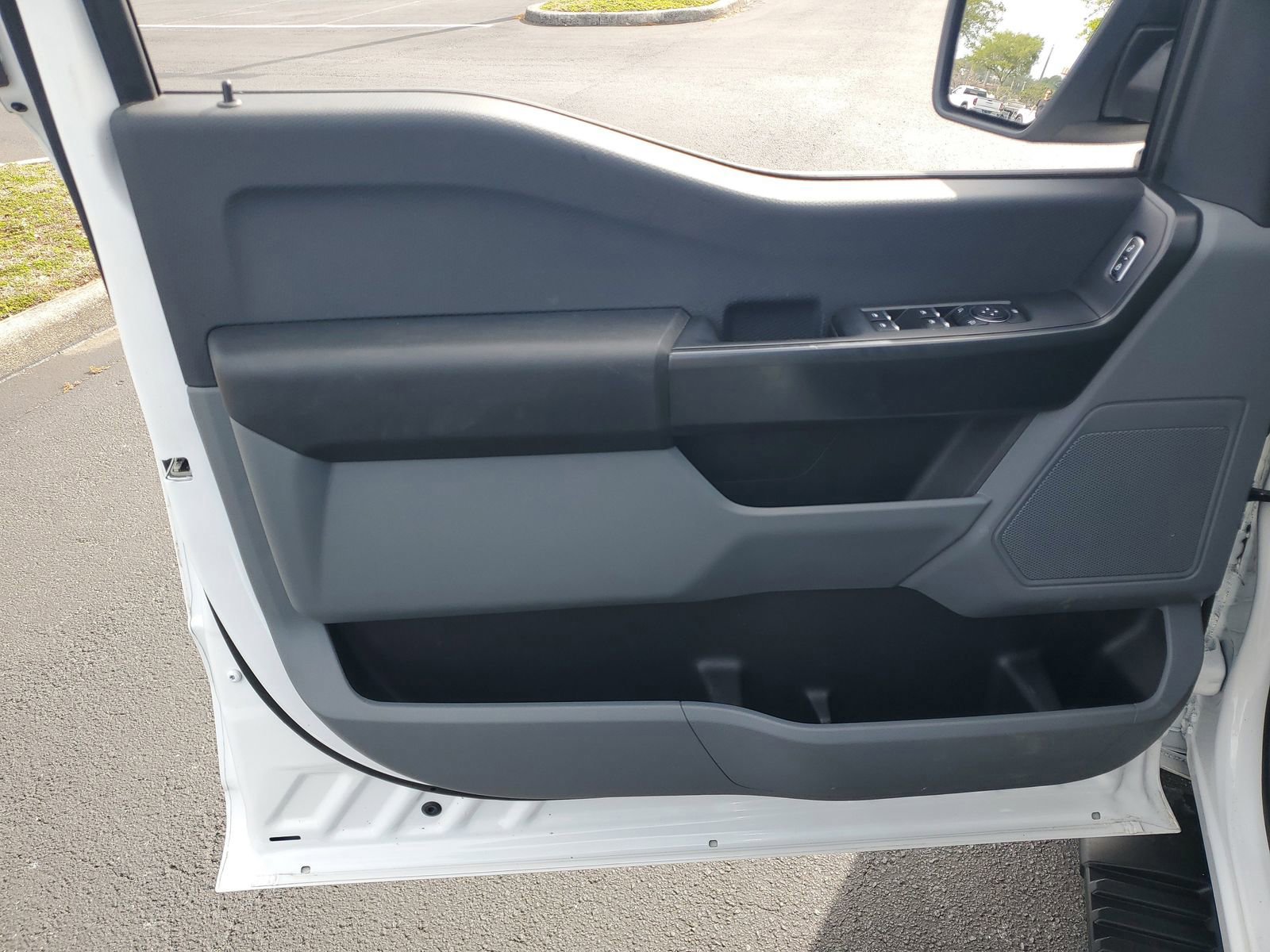 Certified 2025 Ford F150 XL w/ Tow/Haul Package AWD/4WD image 13