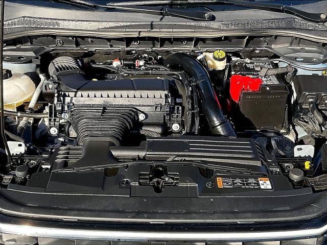Certified 2025 Ford Escape Platinum AWD/4WD image 31