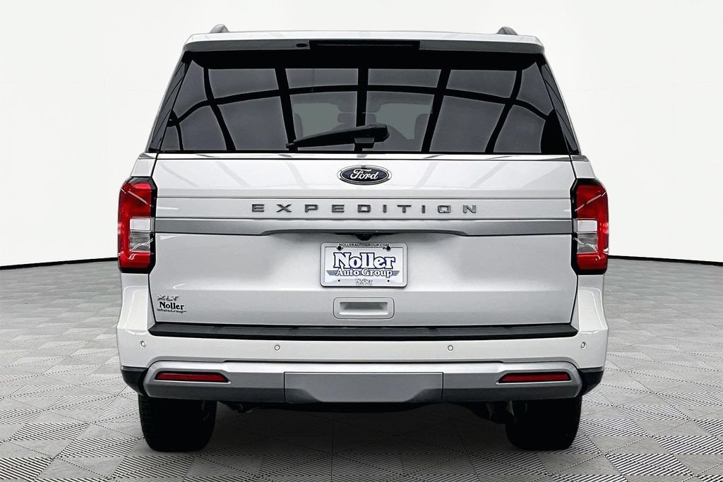 Certified 2024 Ford Expedition XLT AWD/4WD image 4