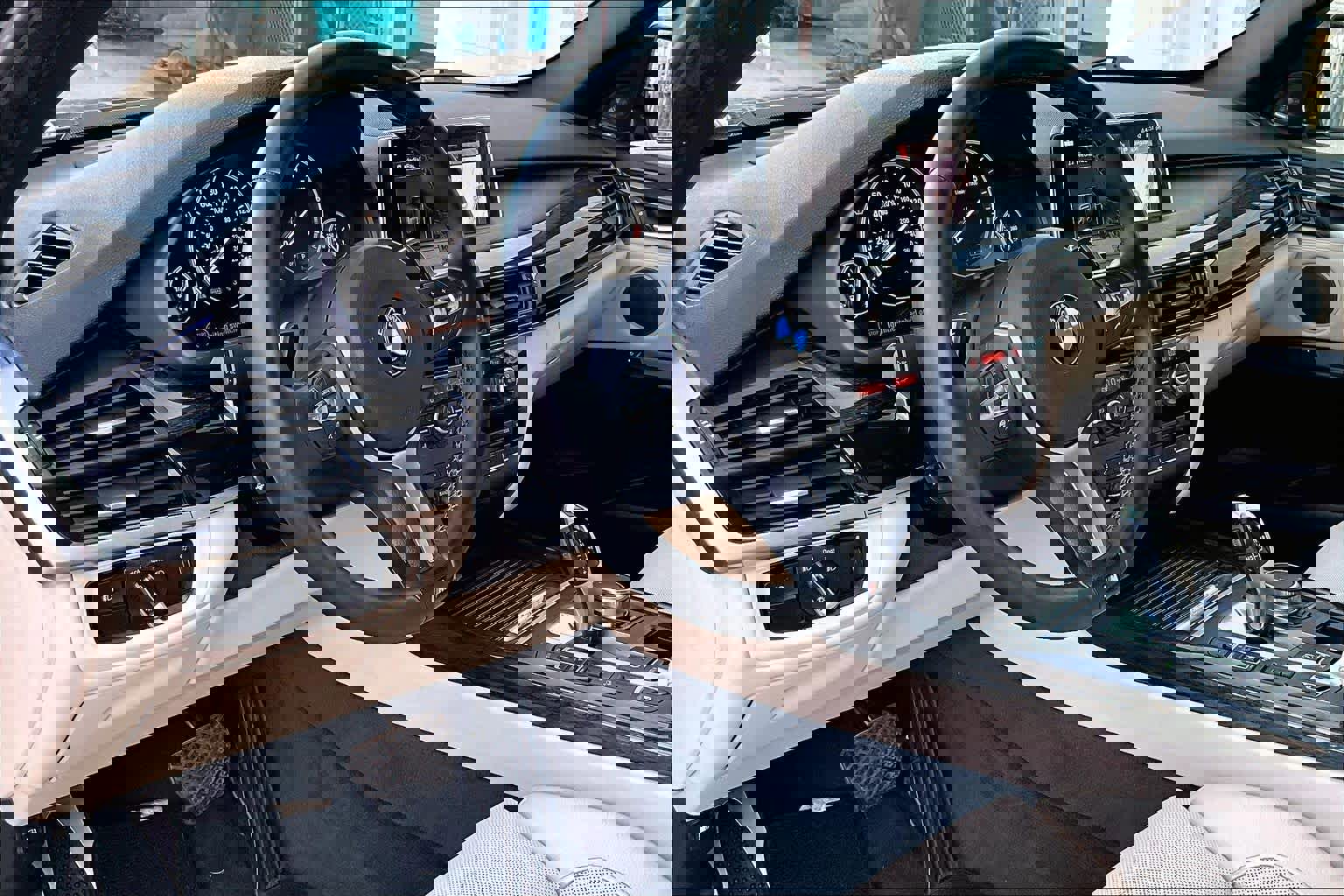 Used 2018 BMW X5 xDrive40e image 19