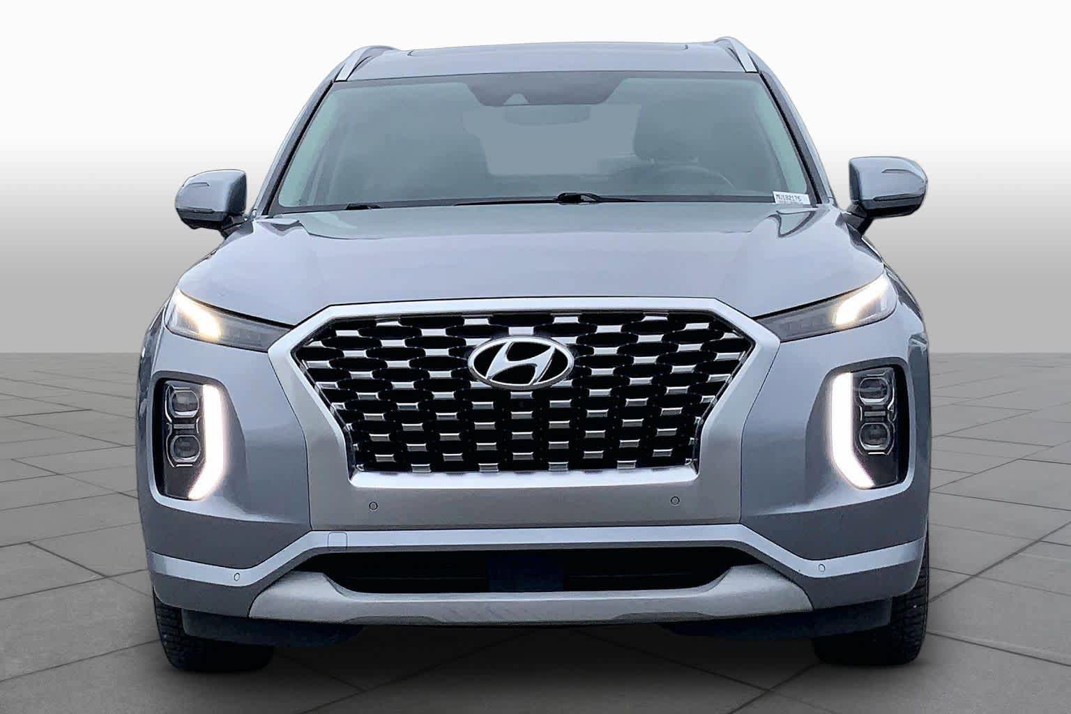 Used 2021 Hyundai Palisade Limited FWD image 4