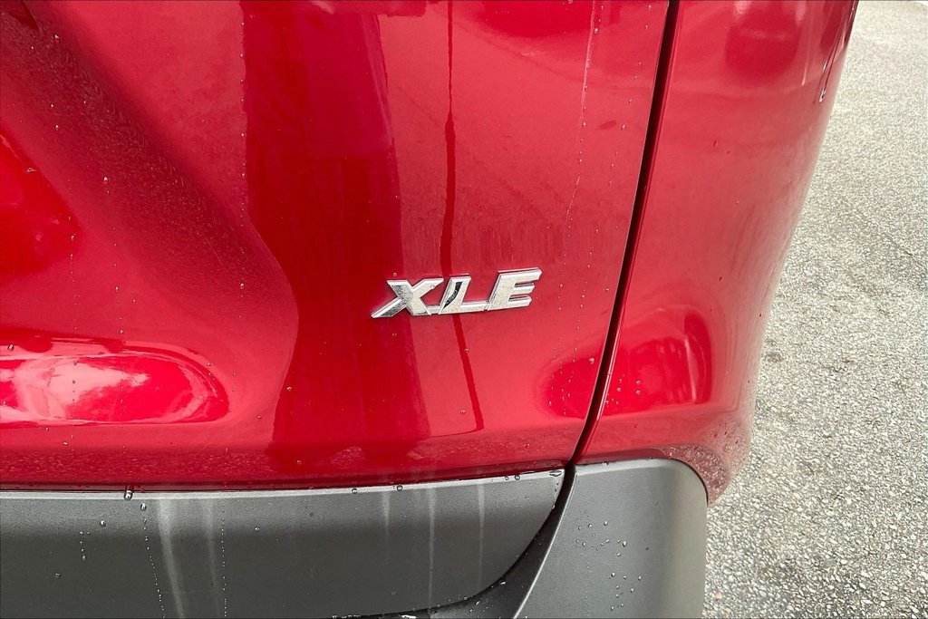 Used 2023 Toyota RAV4 XLE FWD image 24