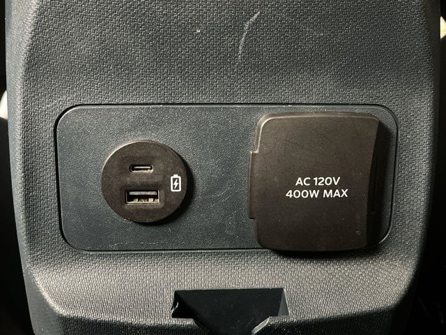 Certified 2023 Ford Maverick Lariat w/ Lariat Luxury Package FWD image 15