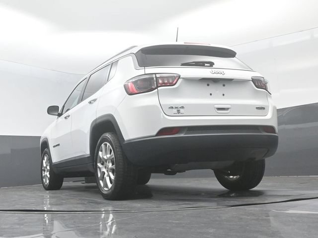 Used 2022 Jeep Compass Latitude AWD/4WD image 23