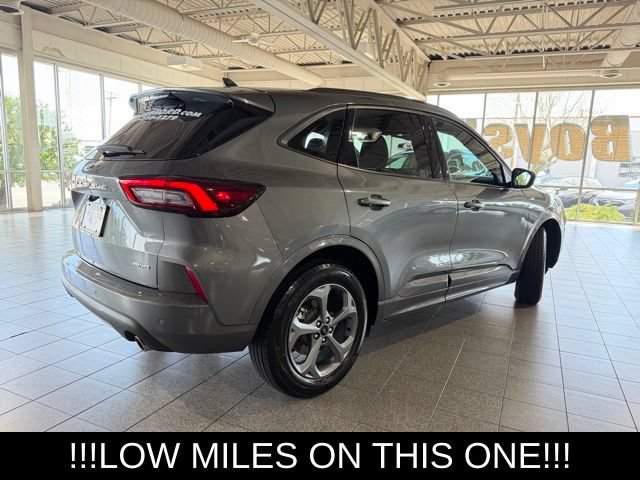 Certified 2024 Ford Escape ST-Line w/ Tech Pack #1 AWD/4WD image 9