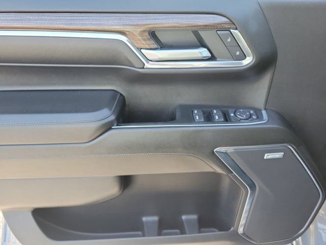 Used 2024 Chevrolet Silverado 1500 LT Trail Boss w/ Convenience Package II AWD/4WD image 14