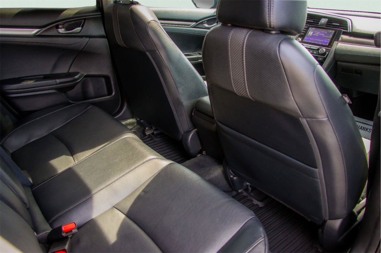 Used 2021 Honda Civic EX-L image 9