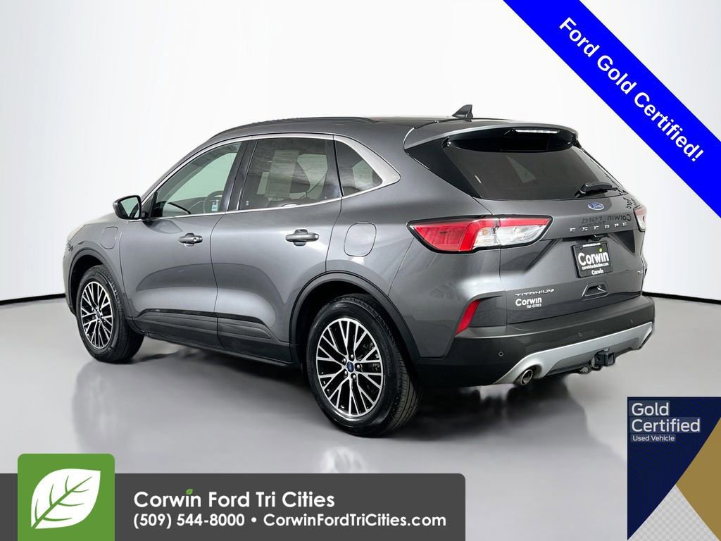 Certified 2022 Ford Escape Titanium w/ Class II Trailer Tow Package image 3