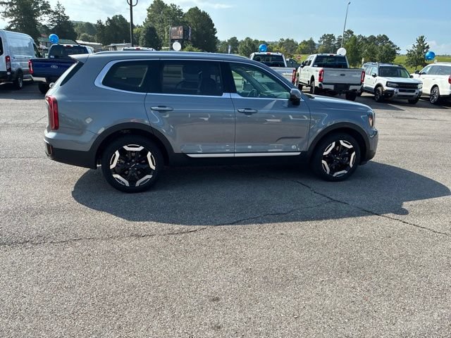 Used 2025 Kia Telluride S FWD image 41