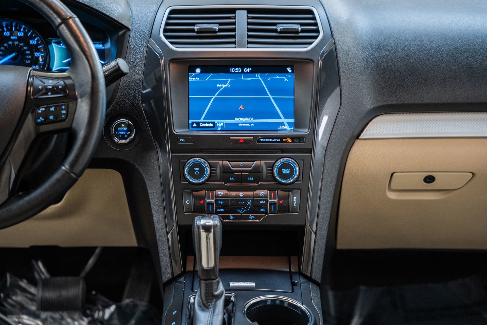 Certified 2017 Ford Explorer XLT w/ Equipment Group 202A image 19