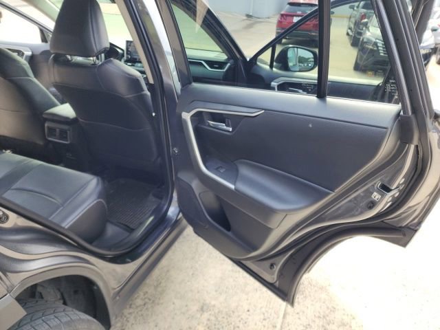 Used 2021 Toyota RAV4 XLE Premium AWD/4WD image 22