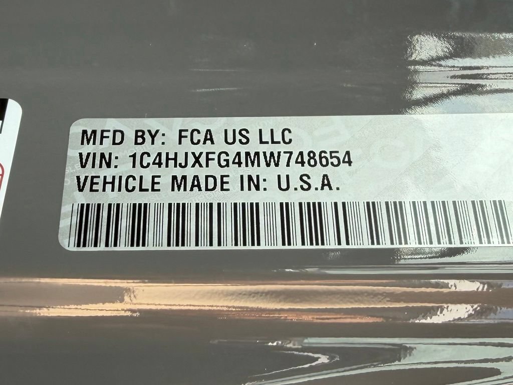 Used 2021 Jeep Wrangler Unlimited Rubicon w/ LED Lighting Group AWD/4WD image 31