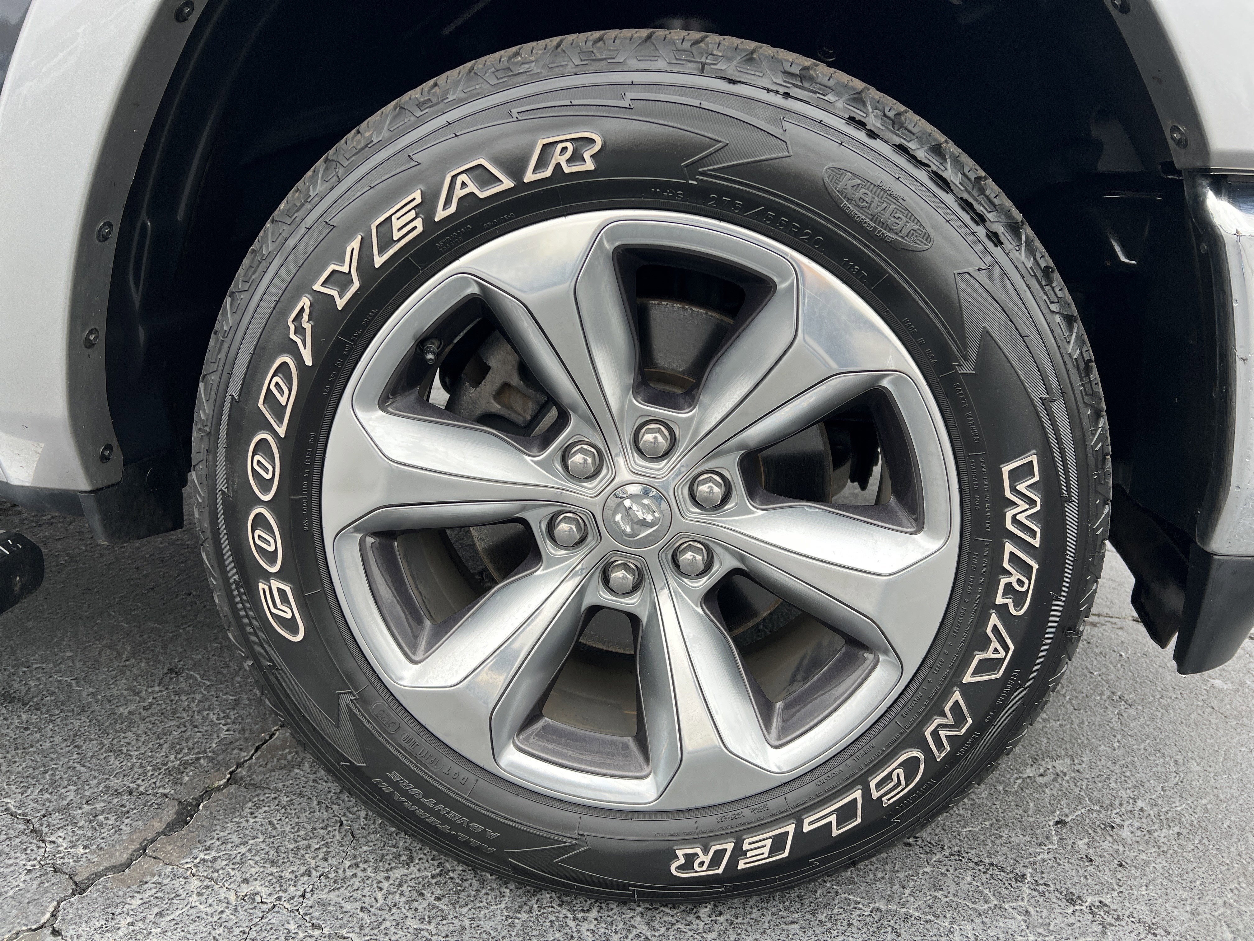 Used 2019 RAM 1500 Laramie image 14