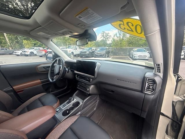 Certified 2025 Ford Bronco Sport Outer Banks w/ Outer Banks Tech Package+ AWD/4WD image 11