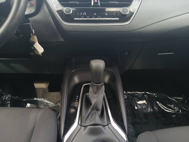 Used 2025 Toyota Corolla LE FWD image 4