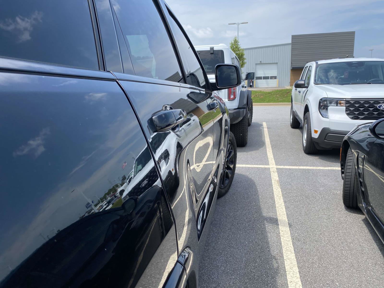 Used 2019 Jeep Grand Cherokee Altitude AWD/4WD image 8