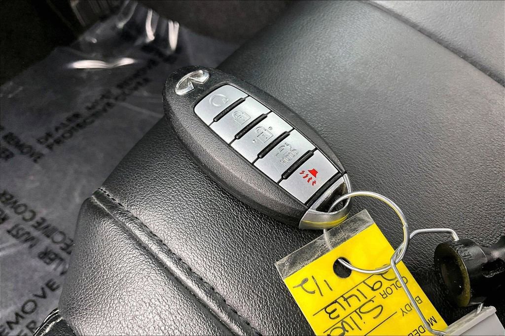 Used 2019 INFINITI Q60 3.0t Luxe w/ Essential Package image 13