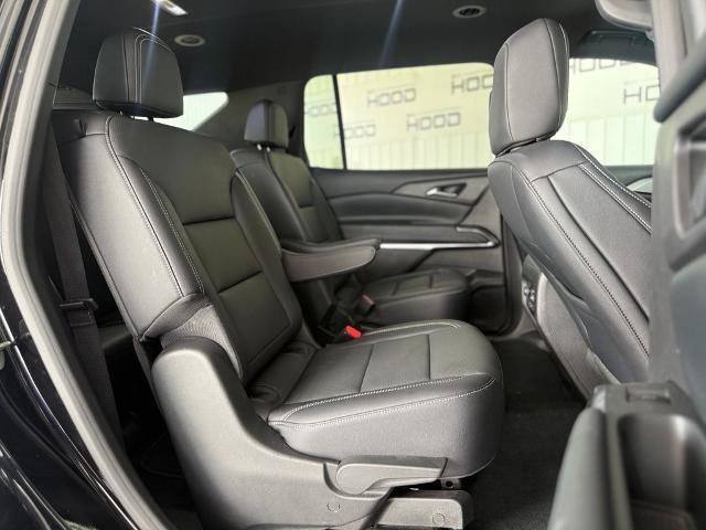 Used 2026 Chevrolet Traverse LT FWD image 8