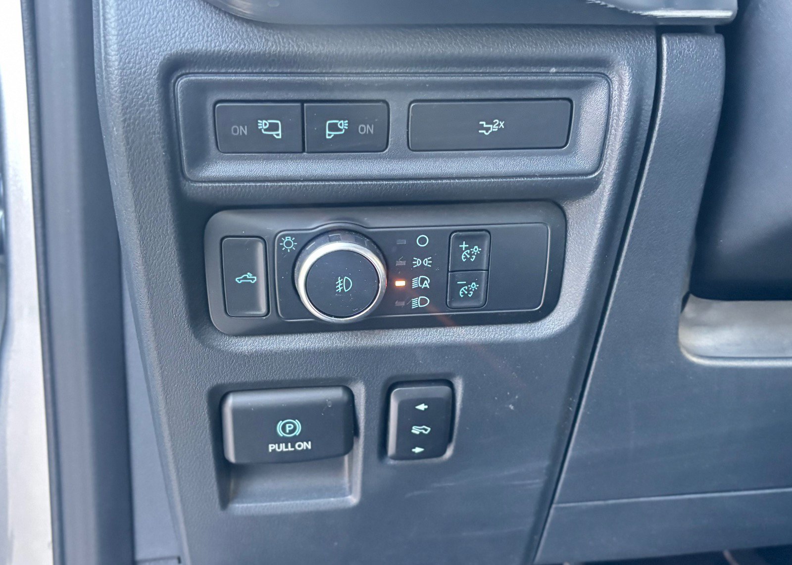 Certified 2022 Ford F150 Lariat w/ Equipment Group 502A High image 34