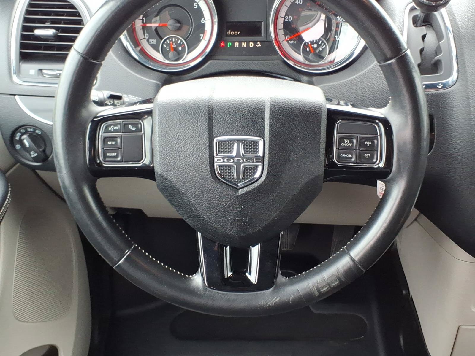 Used 2019 Dodge Grand Caravan SXT FWD image 14