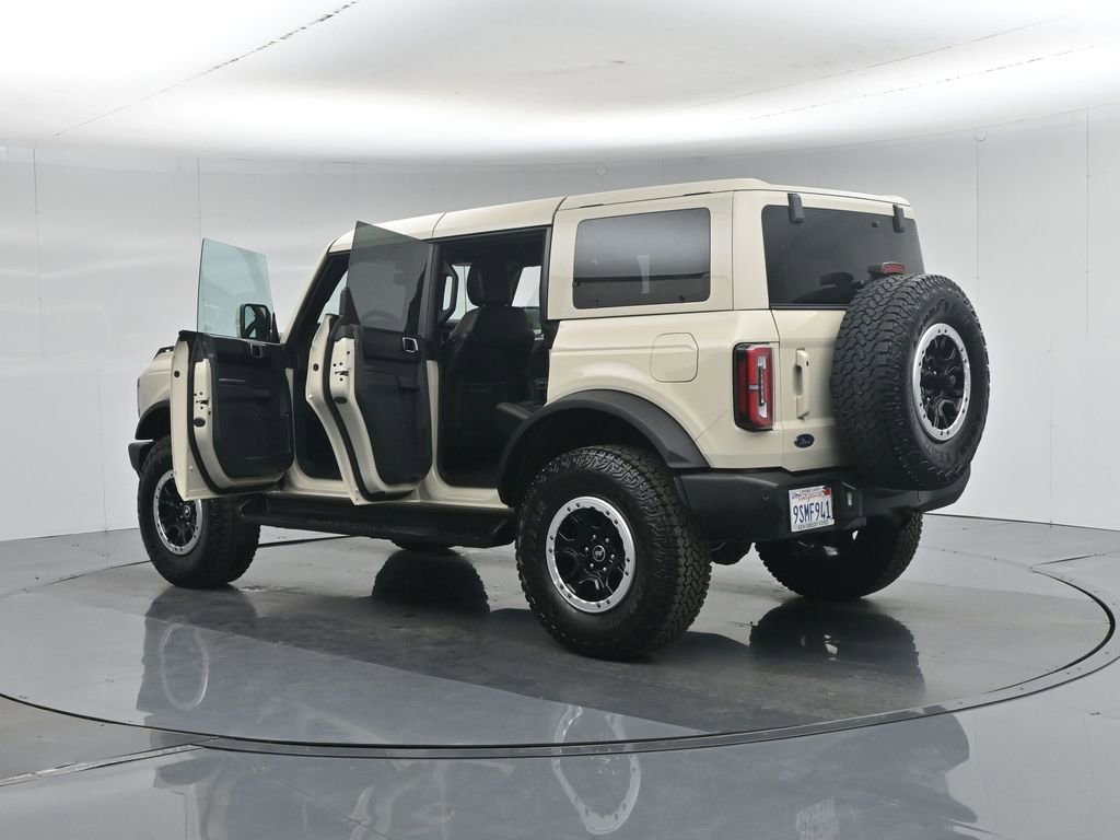Certified 2025 Ford Bronco Outer Banks w/ Sasquatch Package AWD/4WD image 37