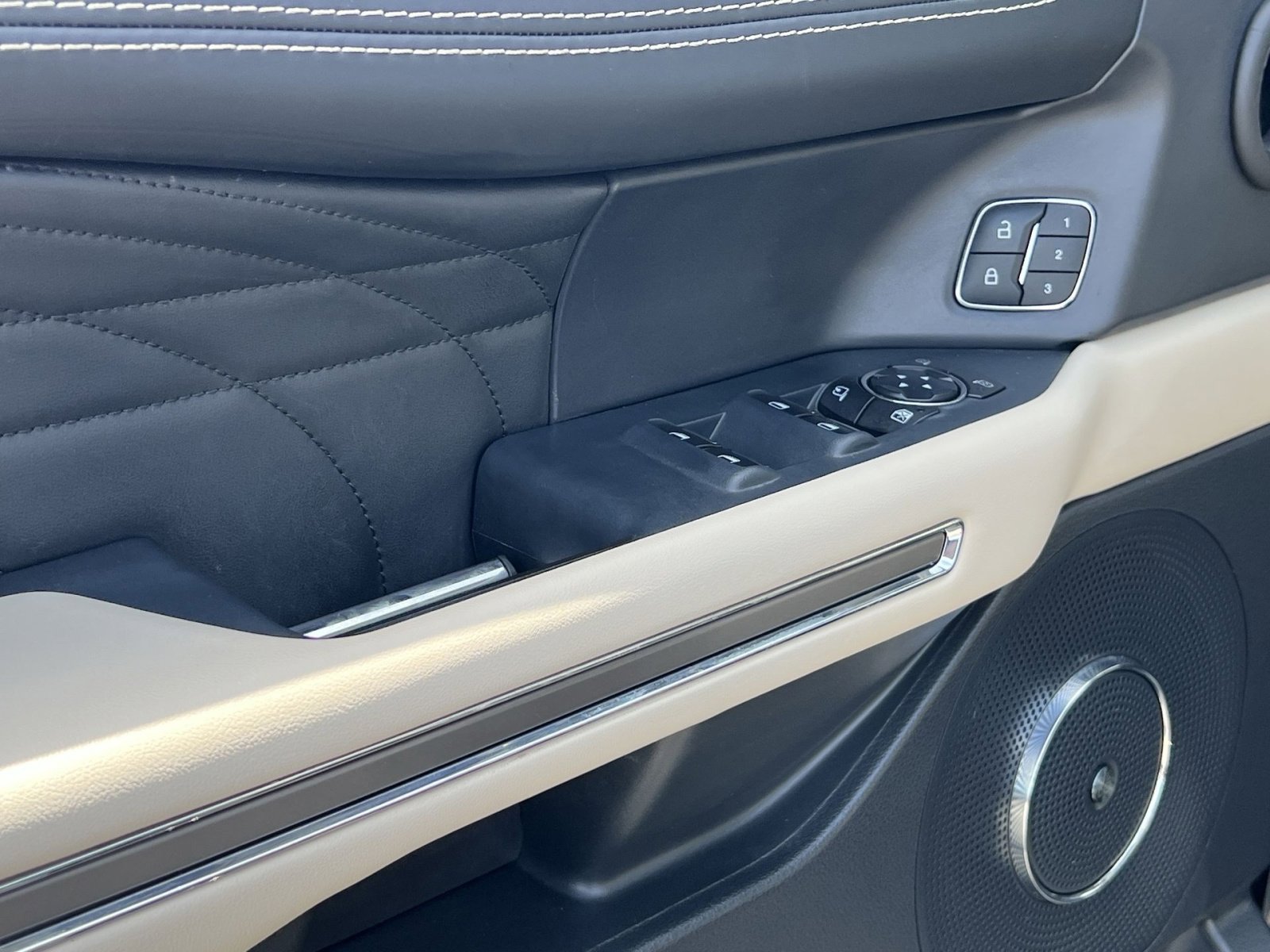 Certified 2023 Ford Expedition Max Platinum AWD/4WD image 23