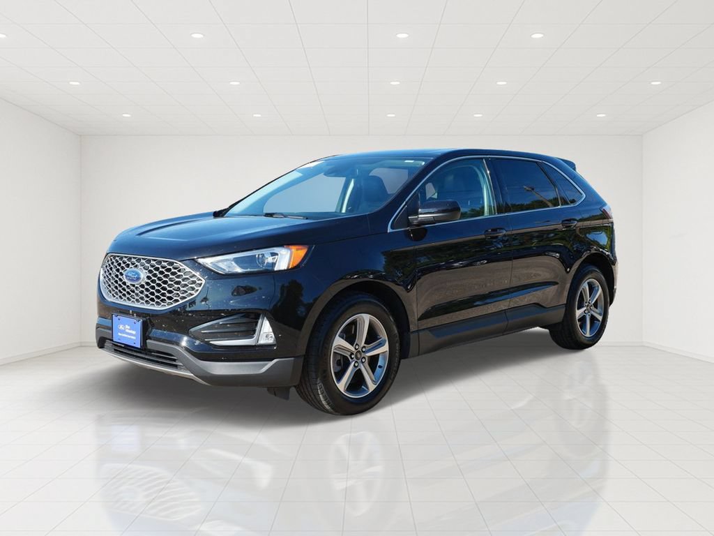 Certified 2024 Ford Edge SEL w/ Convenience Package AWD/4WD image 2